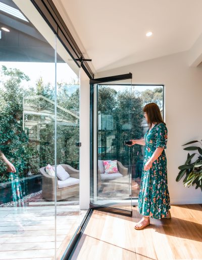 frameless glass door