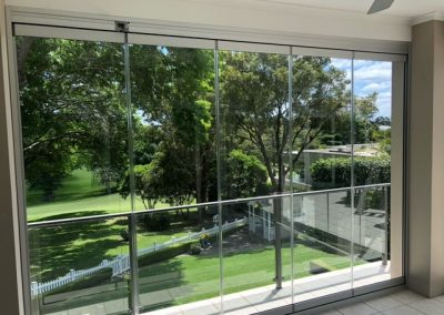 Balcony screen