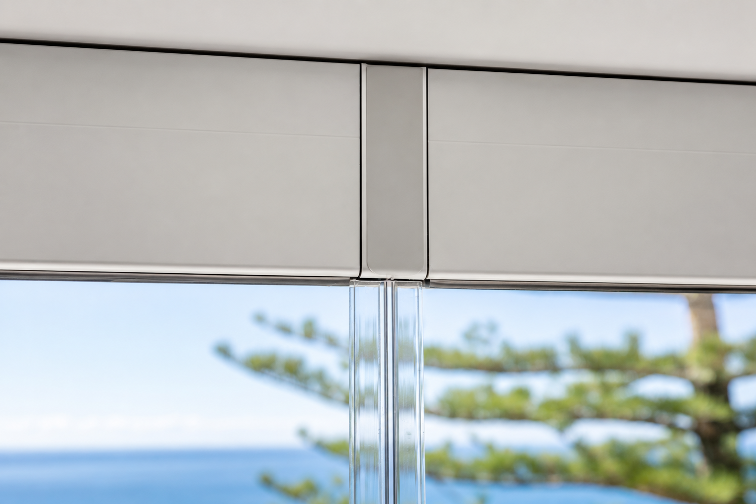 Frameless glass male female end cap
